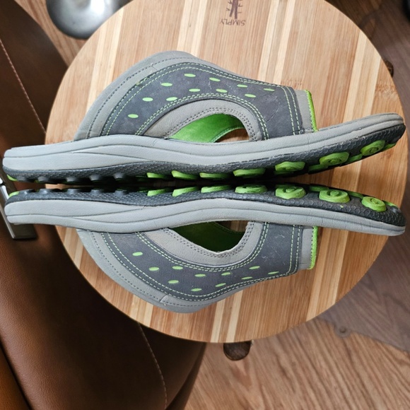 Merrill Men's rugged Castle Rock/Kiwi waterproof slide sandals, EUC, size 14 - Picture 11 of 16